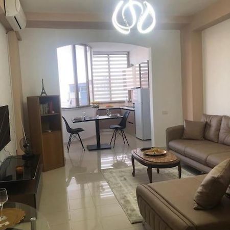 Cozy 1-Bedroom Flat, Beachside Durres Ngoại thất bức ảnh