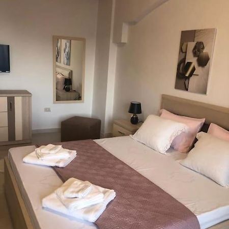 Cozy 1-Bedroom Flat, Beachside Durres Ngoại thất bức ảnh