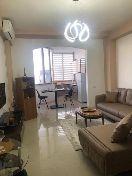 Cozy 1-Bedroom Flat, Beachside Durres Ngoại thất bức ảnh