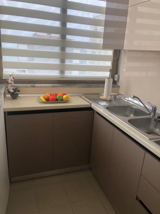 Cozy 1-Bedroom Flat, Beachside Durres Ngoại thất bức ảnh